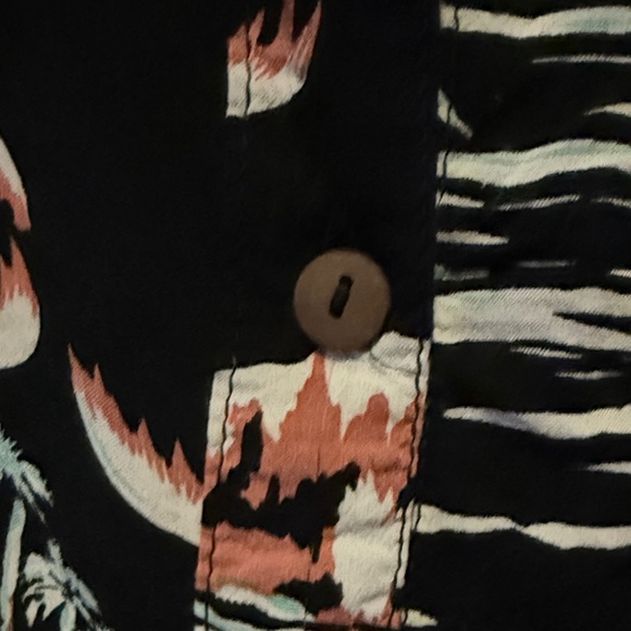 Posh Pua Black and White Hawaiian aloha long sleeved Button Down Shirt small - Picture 3 of 6